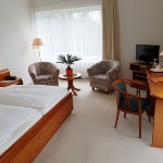 Doppelbett mit Sitzecke Doppelbett mit Sitzecke